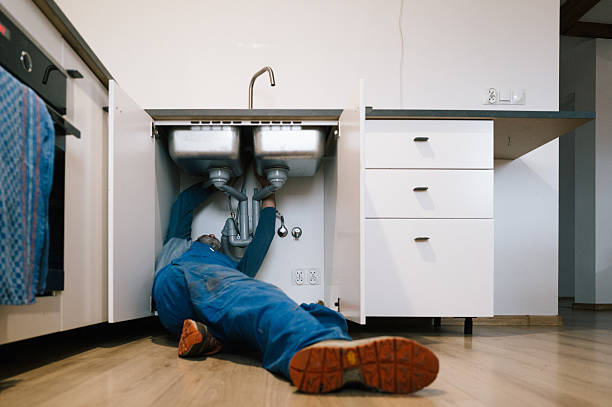 Professional Leak Detection technician working in Uhrichsville, OH